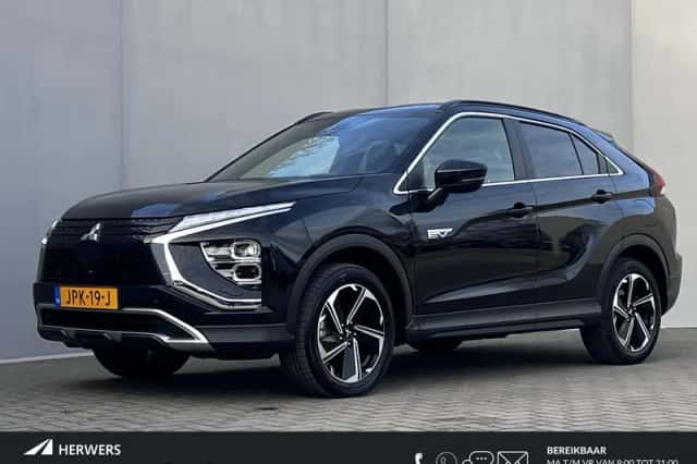 Mitsubishi Eclipse Cross (2022) thumbnail 1