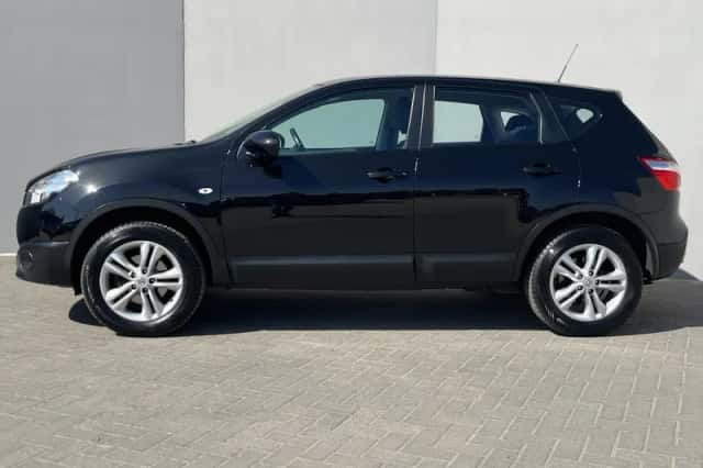 Nissan Qashqai (2010) thumbnail 9