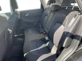 Nissan Qashqai (2010) thumbnail 10