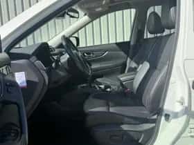 Nissan X-Trail (2016) thumbnail 14