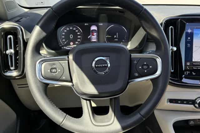 Volvo XC40 (2020) thumbnail 17