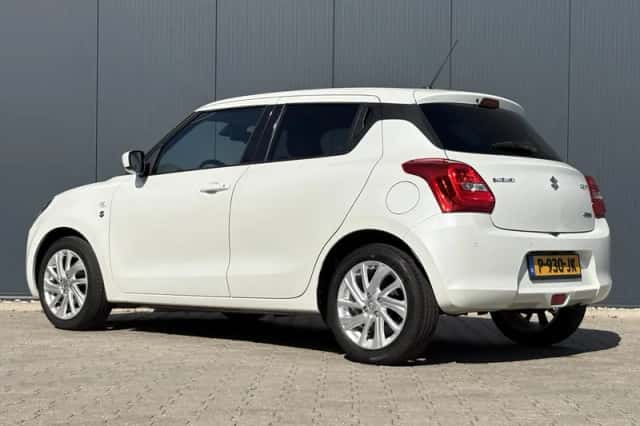 Suzuki Swift (2022) thumbnail 13