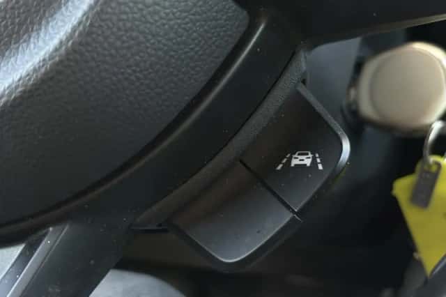 Suzuki Swift (2022) thumbnail 31