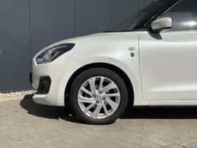 Suzuki Swift (2022) thumbnail 41