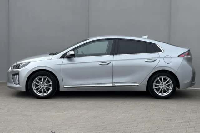 Hyundai Ioniq (2020) thumbnail 9