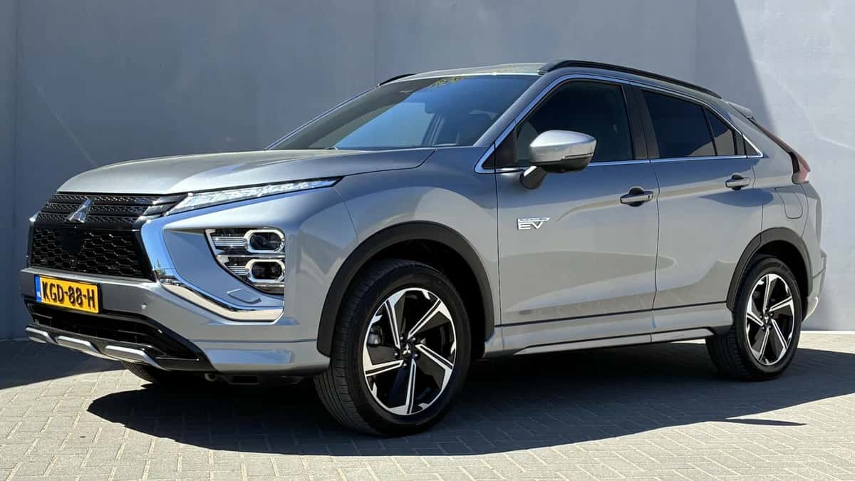 Mitsubishi Eclipse Cross (2022) — foto 1