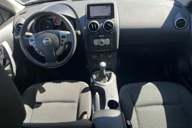 Nissan Qashqai (2008) thumbnail 2