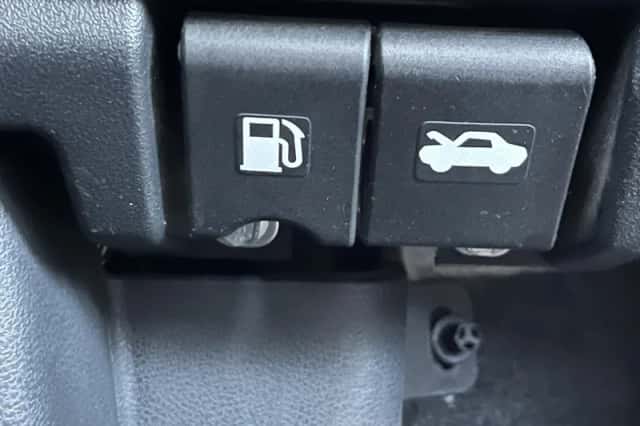 Nissan Qashqai (2008) thumbnail 38