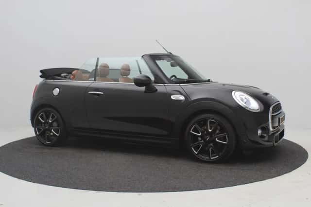 MINI Cabrio (2018) thumbnail 12