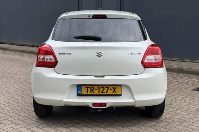 Suzuki Swift (2018) thumbnail 27