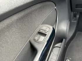 Opel Corsa (2012) thumbnail 17