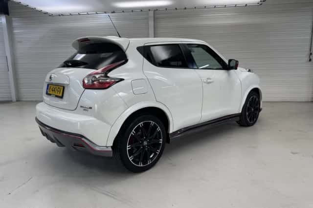 Nissan Juke (2017) thumbnail 3