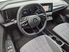 Renault Mégane E-Tech (2022) thumbnail 18