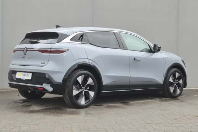 Renault Mégane E-Tech (2025) thumbnail 3