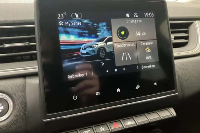 Renault Captur (2021) thumbnail 14