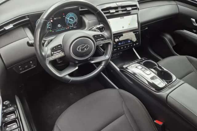 Hyundai Tucson (2022) thumbnail 16