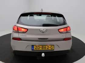 Hyundai i30 (2019) thumbnail 47