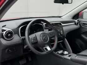 MG ZS (2025) thumbnail 40