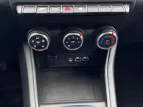 Renault Captur (2023) thumbnail 11