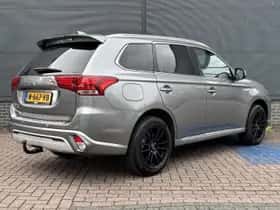 Mitsubishi Outlander (2021) thumbnail 6