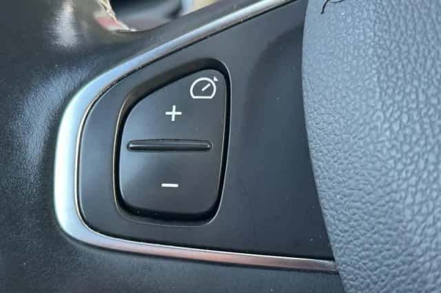 Renault Captur (2018) thumbnail 15