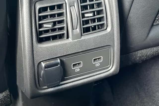 Renault Captur (2023) thumbnail 40