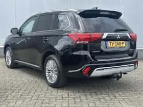 Mitsubishi Outlander (2018) thumbnail 16