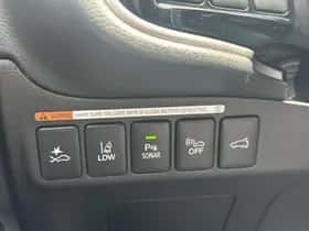 Mitsubishi Outlander (2018) thumbnail 30