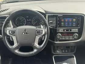 Mitsubishi Outlander (2018) thumbnail 32