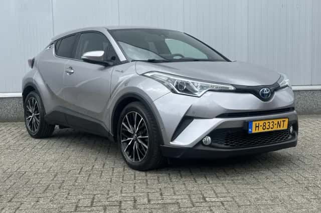 Toyota C-HR (2020) thumbnail 18