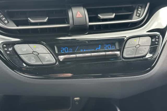 Toyota C-HR (2020) thumbnail 33