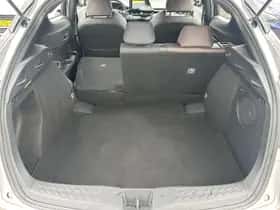 Toyota C-HR (2020) thumbnail 37