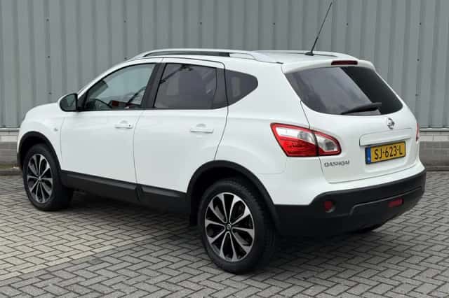 Nissan Qashqai (2011) thumbnail 7