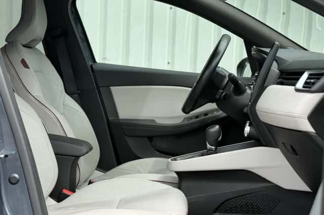 Renault Clio (2022) thumbnail 4