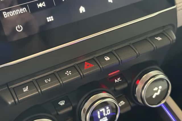 Renault Clio (2022) thumbnail 39