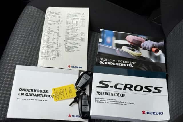 Suzuki S-Cross (2023) thumbnail 7