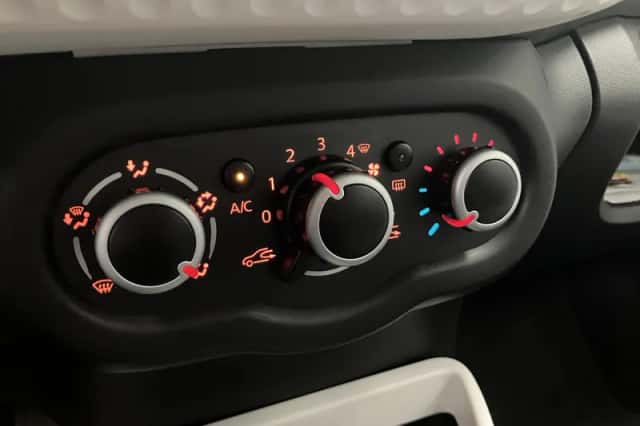Renault Twingo (2017) thumbnail 4