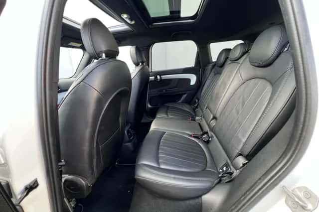 MINI Countryman (2023) thumbnail 10