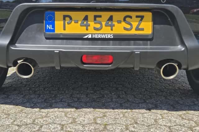 Suzuki Swift (2022) thumbnail 8