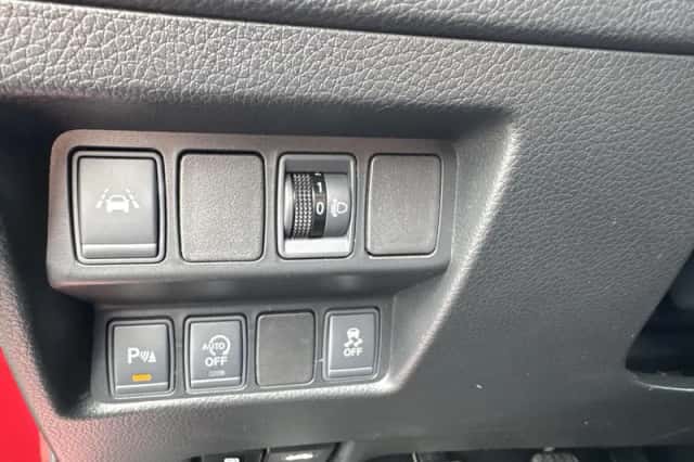 Nissan Qashqai (2016) thumbnail 32