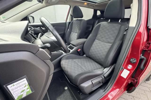 Nissan Qashqai (2016) thumbnail 6