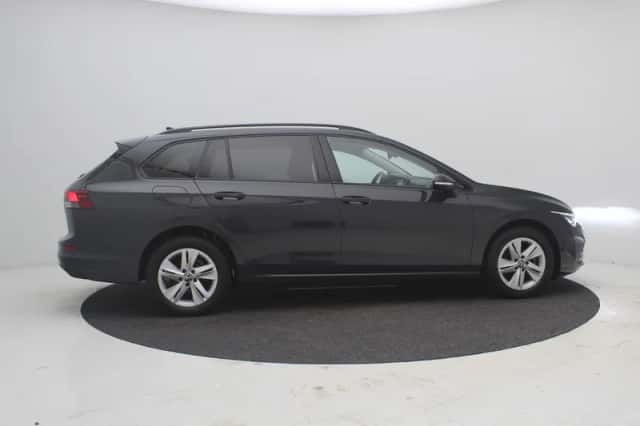 Volkswagen Golf (2021) thumbnail 11