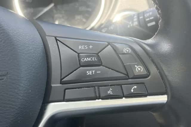 Nissan Qashqai (2021) thumbnail 4