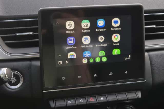 Renault Captur (2021) thumbnail 32