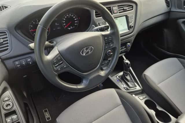 Hyundai i20 (2019) thumbnail 13