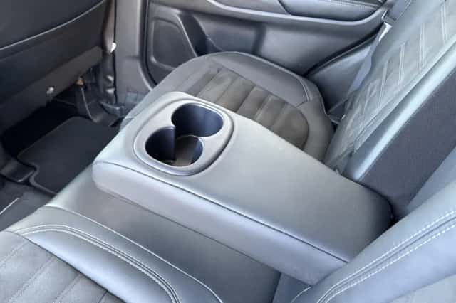 Mitsubishi Outlander (2021) thumbnail 25