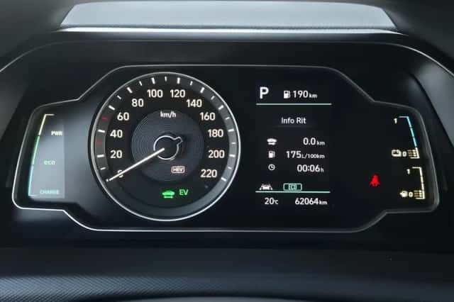 Hyundai Ioniq (2021) thumbnail 12