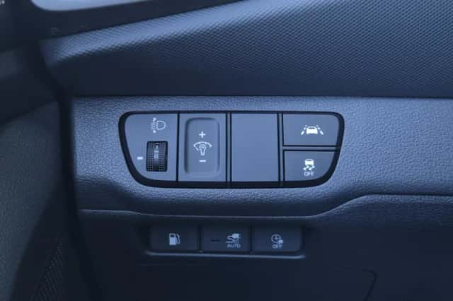 Hyundai Ioniq (2021) thumbnail 34