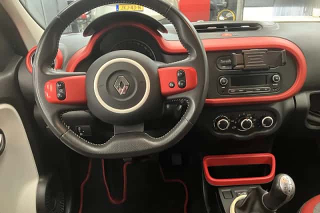 Renault Twingo (2016) thumbnail 23