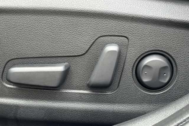 Hyundai Kona (2022) thumbnail 7